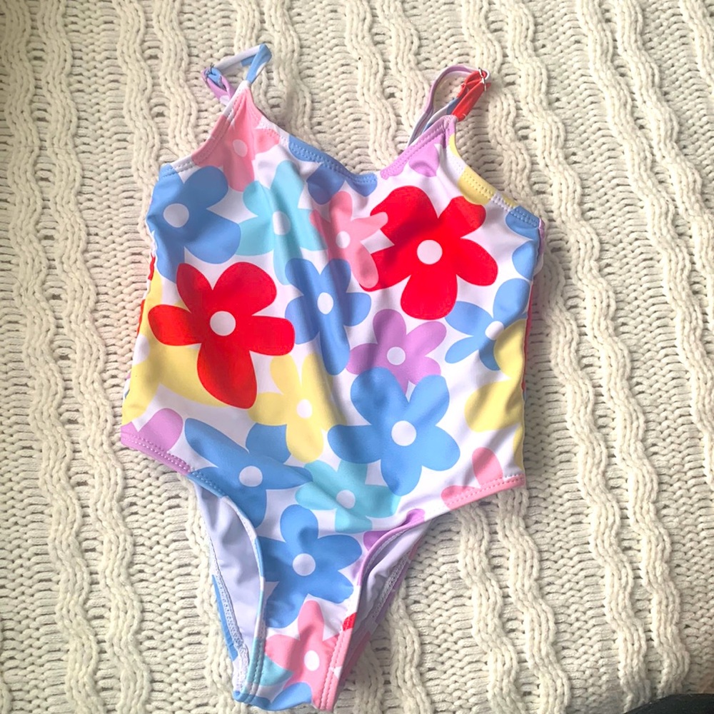 Floral little girls swimsuit 2t